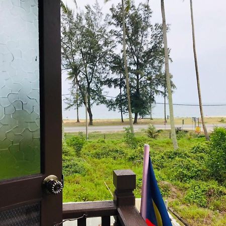 Rumah Tamu Tepi Pantai Hotel Dungun Kültér fotó